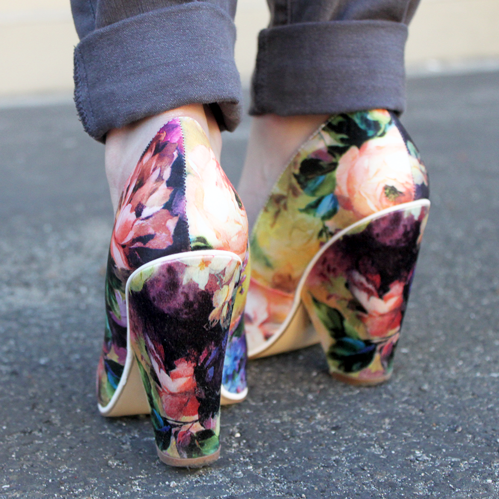 floral heels - detail shot - undeniablestyle.com